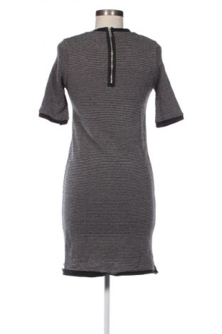 Sukienka Zara Trafaluc, Rozmiar M, Kolor Kolorowy, Cena 22,99 zł