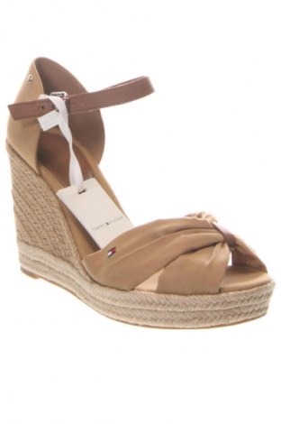 Sandale Tommy Hilfiger, Mărime 41, Culoare Maro, Preț 539,99 Lei
