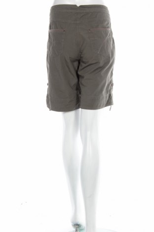 Дамски къс панталон Fashion Safari, Размер M, Цвят Зелен, Цена 21,00 лв.