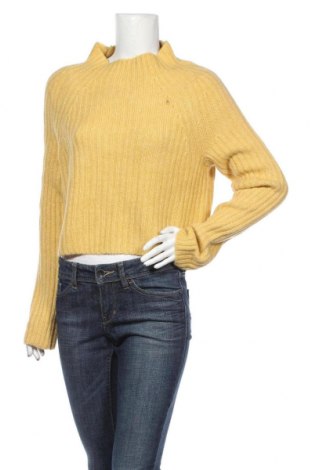 Дамски пуловер Monki, Размер L, Цвят Жълт, 62% акрил, 28% полиамид, 8% вълна, 2% еластан, Цена 41,40 лв.