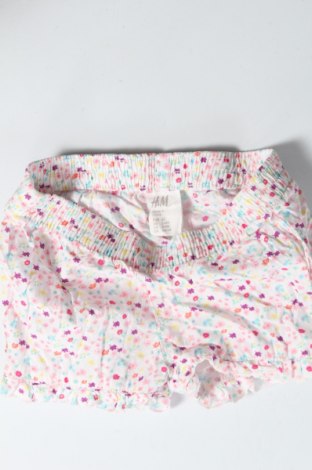 Детски къс панталон H&M, Размер 2-3m/ 56-62 см, Цвят Многоцветен, Цена 18,90 лв.