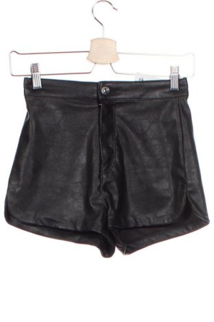 Дамски къс кожен панталон H&M Divided, Размер XXS, Цвят Черен, Еко кожа, Цена 35,00 лв.