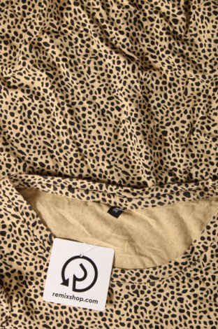 Дамска блуза, Размер M, Цвят Бежов, Цена 19,00 лв.