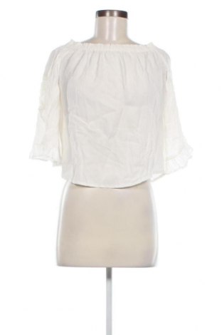 Дамска блуза Bershka, Размер XS, Цвят Бял, Цена 5,51 лв.