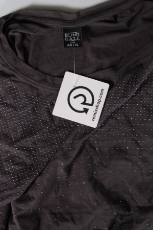 Γυναικεία μπλούζα Blind Date, Μέγεθος XL, Χρώμα Γκρί, Τιμή 5,05 €