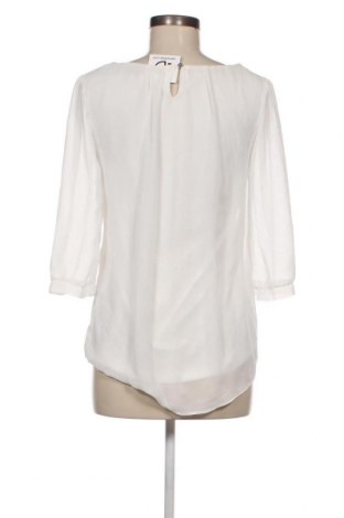 Дамска блуза Clockhouse, Размер M, Цвят Бял, Цена 19,00 лв.