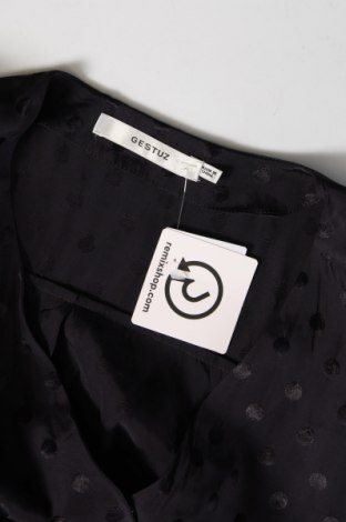 Γυναικεία μπλούζα Gestuz, Μέγεθος M, Χρώμα Μπλέ, Τιμή 11,36 €