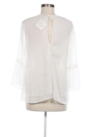 Дамска блуза Gina Tricot, Размер M, Цвят Бял, Цена 15,00 лв.