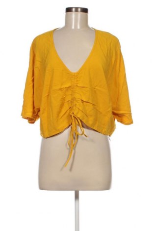Γυναικεία μπλούζα Gina Tricot, Μέγεθος L, Χρώμα Κίτρινο, Τιμή 5,16 €