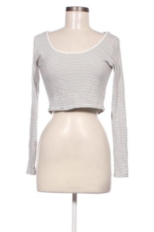 Γυναικεία μπλούζα H&M Divided, Μέγεθος M, Χρώμα Πολύχρωμο, Τιμή 2,00 €