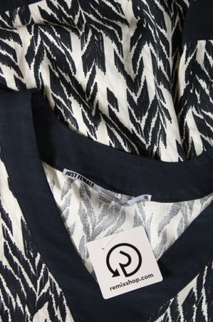 Γυναικεία μπλούζα Just Female, Μέγεθος XS, Χρώμα Πολύχρωμο, Τιμή 1,74 €