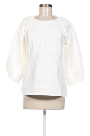 Дамска блуза Levi's, Размер S, Цвят Бял, Цена 61,20 лв.