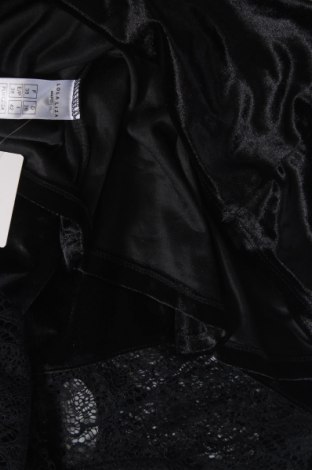 Γυναικεία μπλούζα Lola Liza, Μέγεθος S, Χρώμα Μαύρο, Τιμή 4,01 €