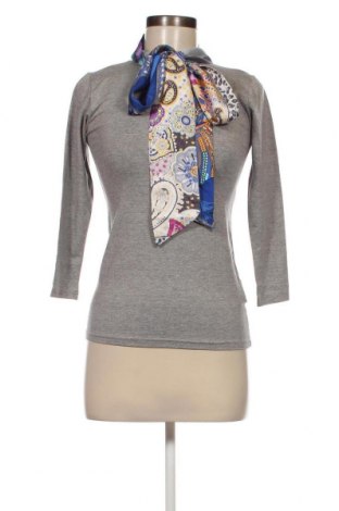 Γυναικεία μπλούζα Mucho Gusto, Μέγεθος S, Χρώμα Γκρί, Τιμή 101,15 €