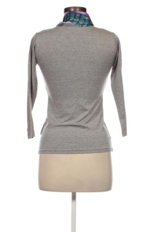 Γυναικεία μπλούζα Mucho Gusto, Μέγεθος S, Χρώμα Γκρί, Τιμή 108,76 €