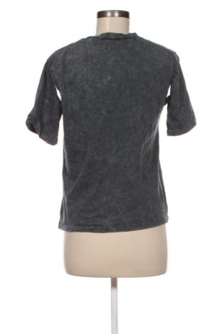 Γυναικεία μπλούζα NA-KD, Μέγεθος XS, Χρώμα Γκρί, Τιμή 2,97 €