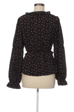 Damen Shirt NA-KD, Größe XS, Farbe Mehrfarbig, Preis 5,57 €