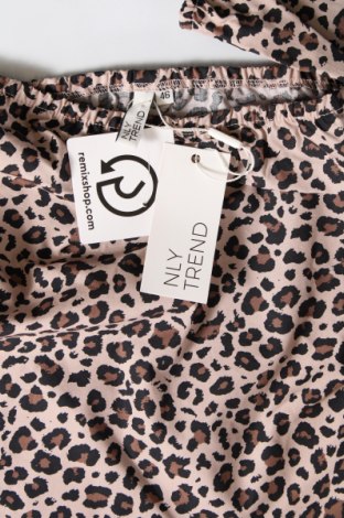 Γυναικεία μπλούζα Nly Trend, Μέγεθος XL, Χρώμα Πολύχρωμο, Τιμή 5,11 €