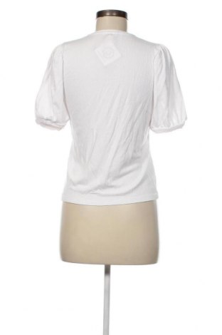 Дамска блуза Object, Размер XS, Цвят Бял, Цена 24,00 лв.