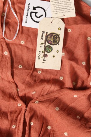 Damen Shirt Peace + Love, Größe L, Farbe Rot, Preis 37,11 €