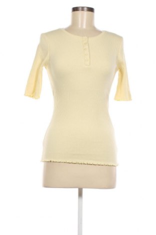 Γυναικεία μπλούζα Pieces, Μέγεθος XS, Χρώμα Κίτρινο, Τιμή 9,90 €