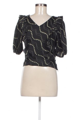 Дамска блуза Pieces, Размер S, Цвят Черен, Цена 7,60 лв.