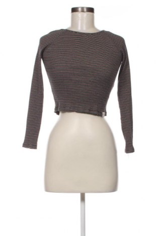 Γυναικεία μπλούζα Pull&Bear, Μέγεθος L, Χρώμα Πολύχρωμο, Τιμή 3,41 €