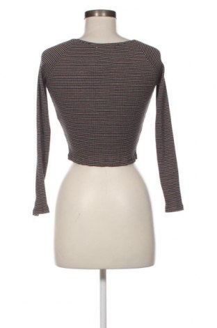 Дамска блуза Pull&Bear, Размер L, Цвят Многоцветен, Цена 5,51 лв.