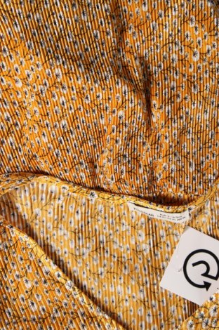 Дамска блуза Pull&Bear, Размер S, Цвят Жълт, Цена 19,00 лв.
