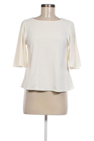 Дамска блуза Uniqlo, Размер S, Цвят Бял, Цена 7,92 лв.