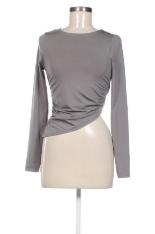 Дамска блуза Urban Outfitters, Размер S, Цвят Сив, Цена 25,20 лв.