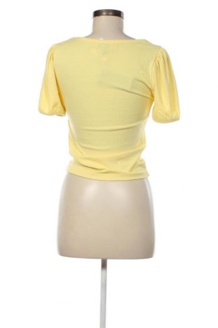 Дамска блуза Vero Moda, Размер M, Цвят Жълт, Цена 10,40 лв.