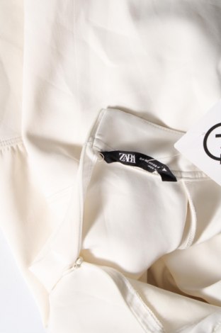 Γυναικεία μπλούζα Zara, Μέγεθος XS, Χρώμα Λευκό, Τιμή 7,62 €