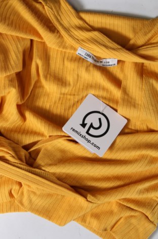 Дамска блуза Zara Trafaluc, Размер M, Цвят Жълт, Цена 4,80 лв.