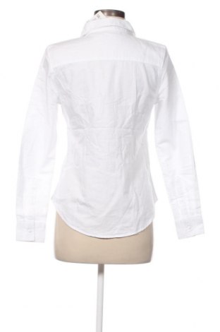 Дамска риза Gina Tricot, Размер XS, Цвят Бял, Цена 40,00 лв.