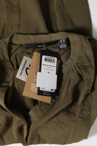 Дамска риза Vero Moda, Размер XS, Цвят Зелен, Цена 14,00 лв.