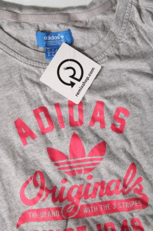 Дамска тениска Adidas Originals, Размер S, Цвят Сив, Цена 20,00 лв.