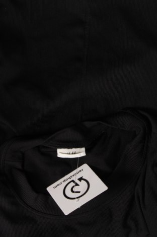 Dámské tričko H&M Sport, Velikost M, Barva Černá, Cena  172,00 Kč