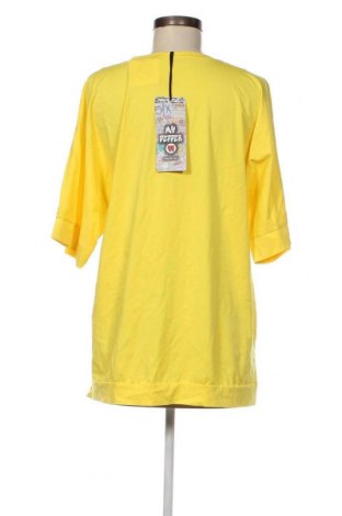 Γυναικείο t-shirt Made In Italy, Μέγεθος M, Χρώμα Κίτρινο, Τιμή 12,99 €