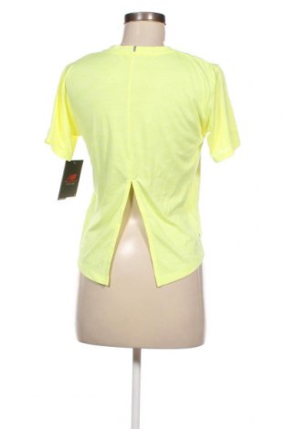 Дамска тениска New Balance, Размер XS, Цвят Жълт, Цена 34,80 лв.