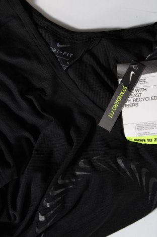 Dámské tričko Nike, Velikost M, Barva Černá, Cena  925,00 Kč