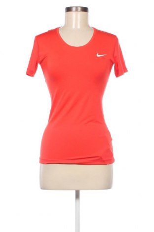 Дамска тениска Nike, Размер M, Цвят Червен, Цена 20,00 лв.