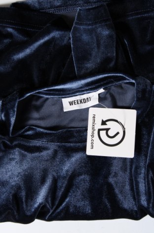 Damen T-Shirt Weekday, Größe XS, Farbe Blau, Preis 5,57 €