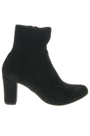 Dámské boty  Caprice, Velikost 41, Barva Černá, Cena  390,00 Kč
