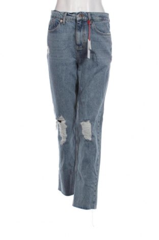 Dámske džínsy  BDG, Veľkosť M, Farba Modrá, Cena  12,56 €