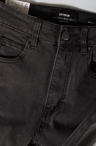 Damskie jeansy Cotton On, Rozmiar XS, Kolor Szary, Cena 57,63 zł