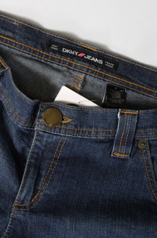 Дамски дънки DKNY Jeans, Размер L, Цвят Син, Цена 67,86 лв.