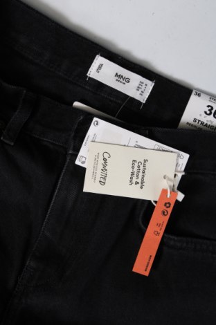 Dámske džínsy  Mango, Veľkosť S, Farba Čierna, Cena  24,35 €
