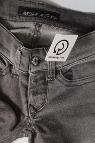 Damen Jeans Miss Sixty, Größe S, Farbe Grau, Preis € 9,67