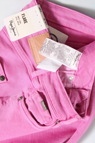 Дамски дънки Pepe Jeans, Размер M, Цвят Розов, Цена 91,77 лв.